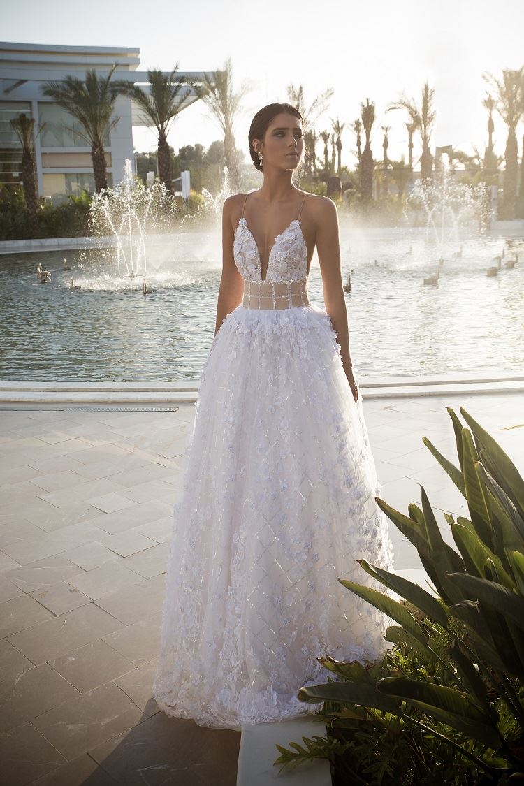 אופנה על זמנית: שמלות הכלה הלוהטות מאז ועד היום 8