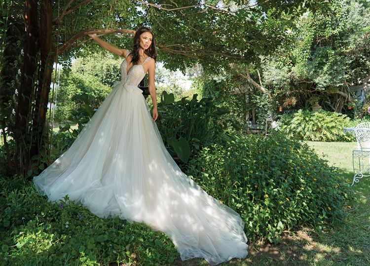 החלום והתגשמותו: מצעד השמלות הנפוחות 16