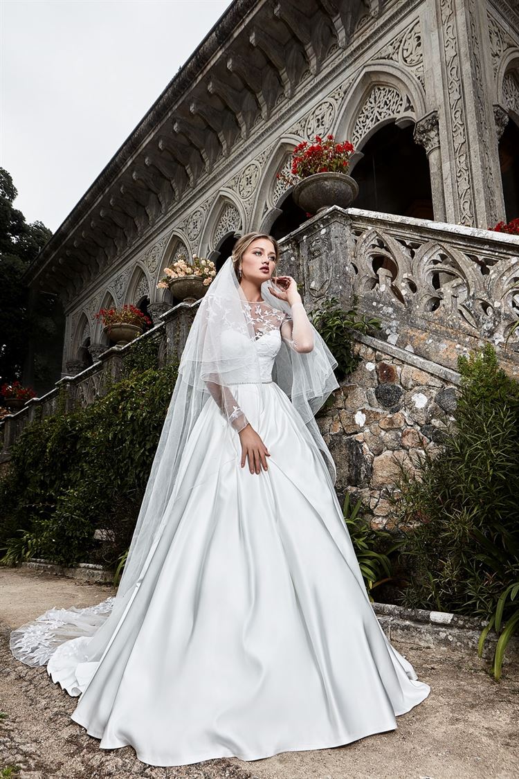 החלום והתגשמותו: מצעד השמלות הנפוחות 15