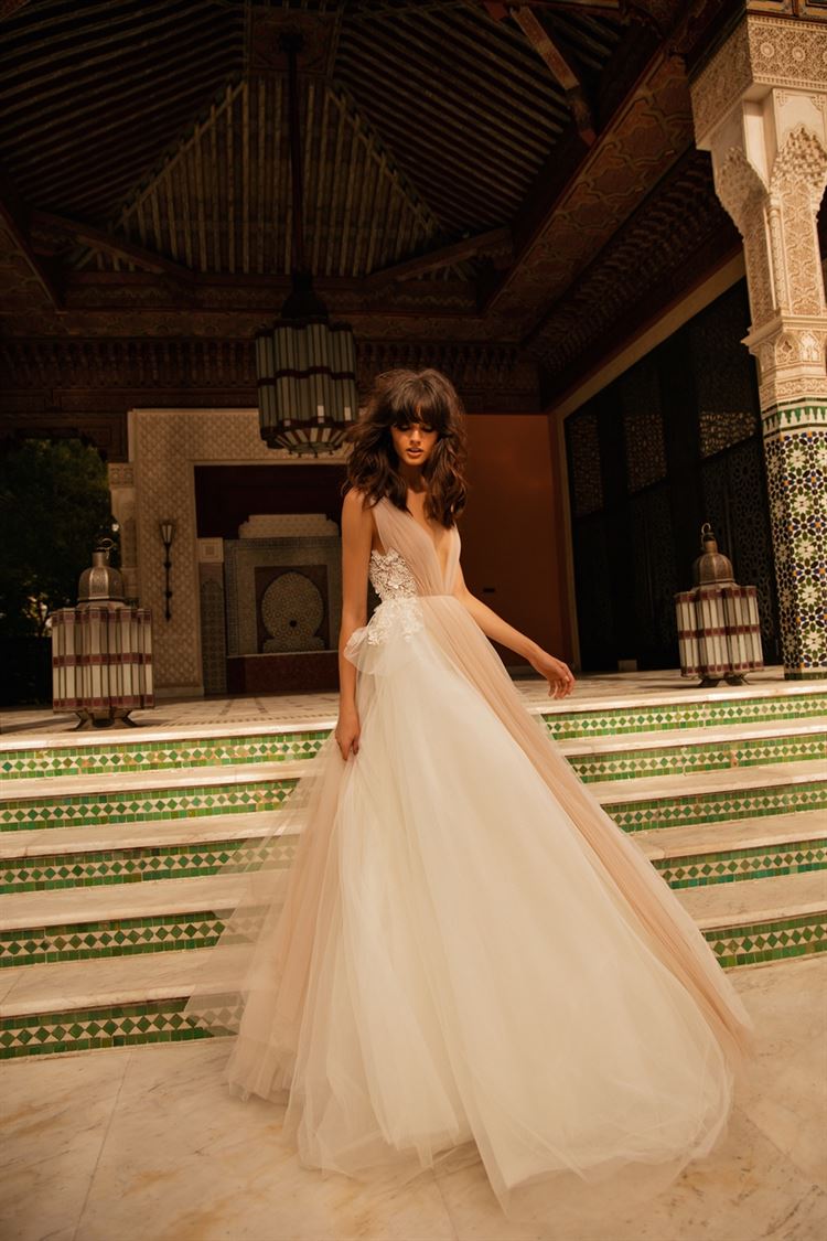 החלום והתגשמותו: מצעד השמלות הנפוחות 4