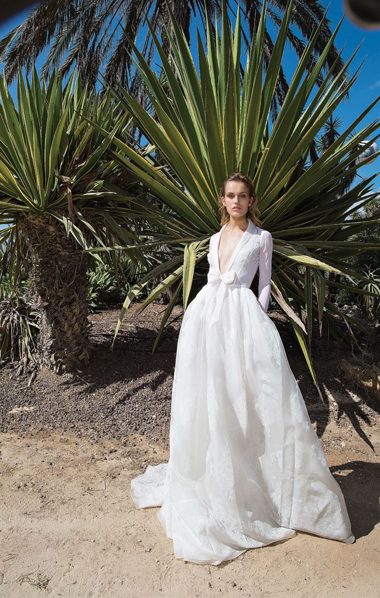 החלום והתגשמותו: מצעד השמלות הנפוחות 12