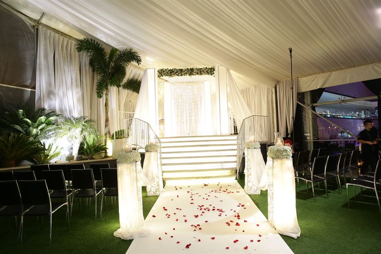 היכרות בפייסבוק: הסיפור שמאחורי ההודעות 13