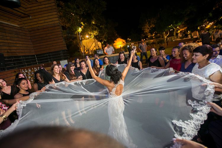 החתונה האינטימית של גל עייש ומתן הפנר 28