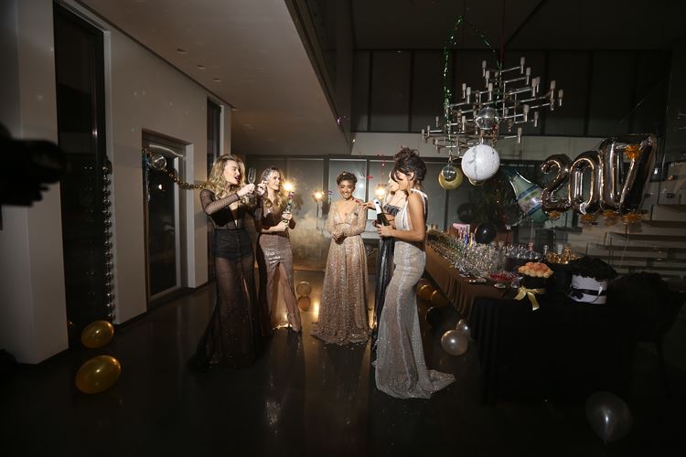 הפקת אופנה כובשת שתגרום לכם לנצנץ 23