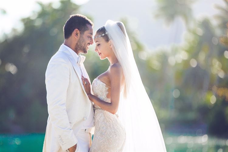 נחשו: איך נראית שמלת כלה של שפנפנת פלייבוי? 5