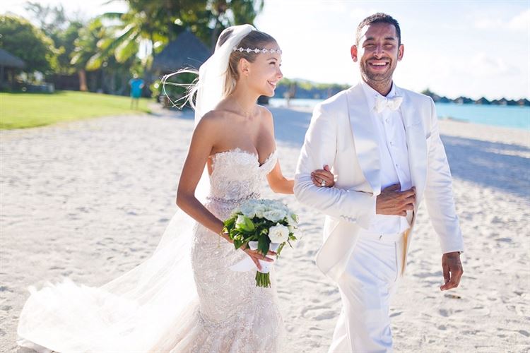 נחשו: איך נראית שמלת כלה של שפנפנת פלייבוי? 9