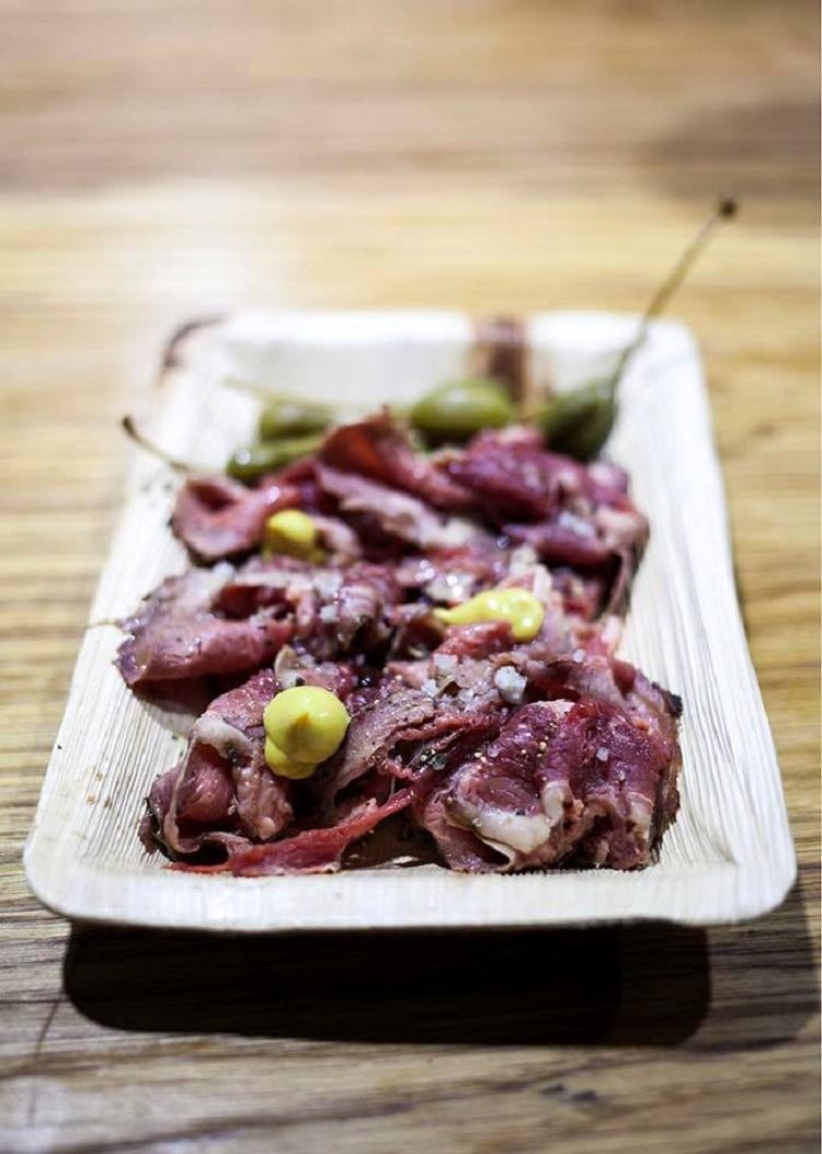 הזרקור: קייטרינג לואיזה 3