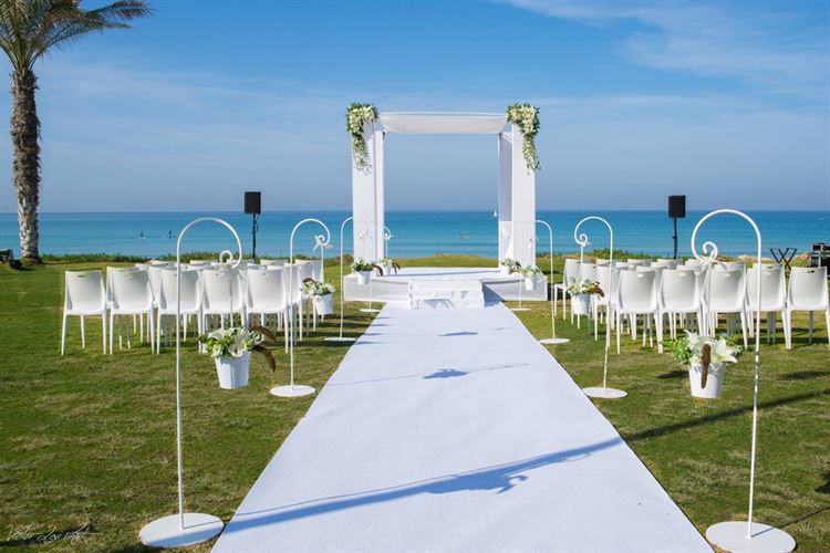 להרגיש את הבריזה: מתחמי אירועים עם נוף לים 10