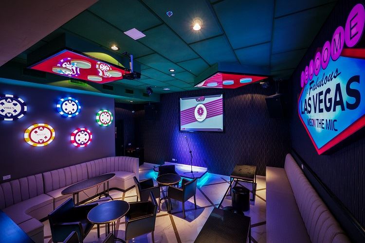 הזרקור: מי און דה מייק 3