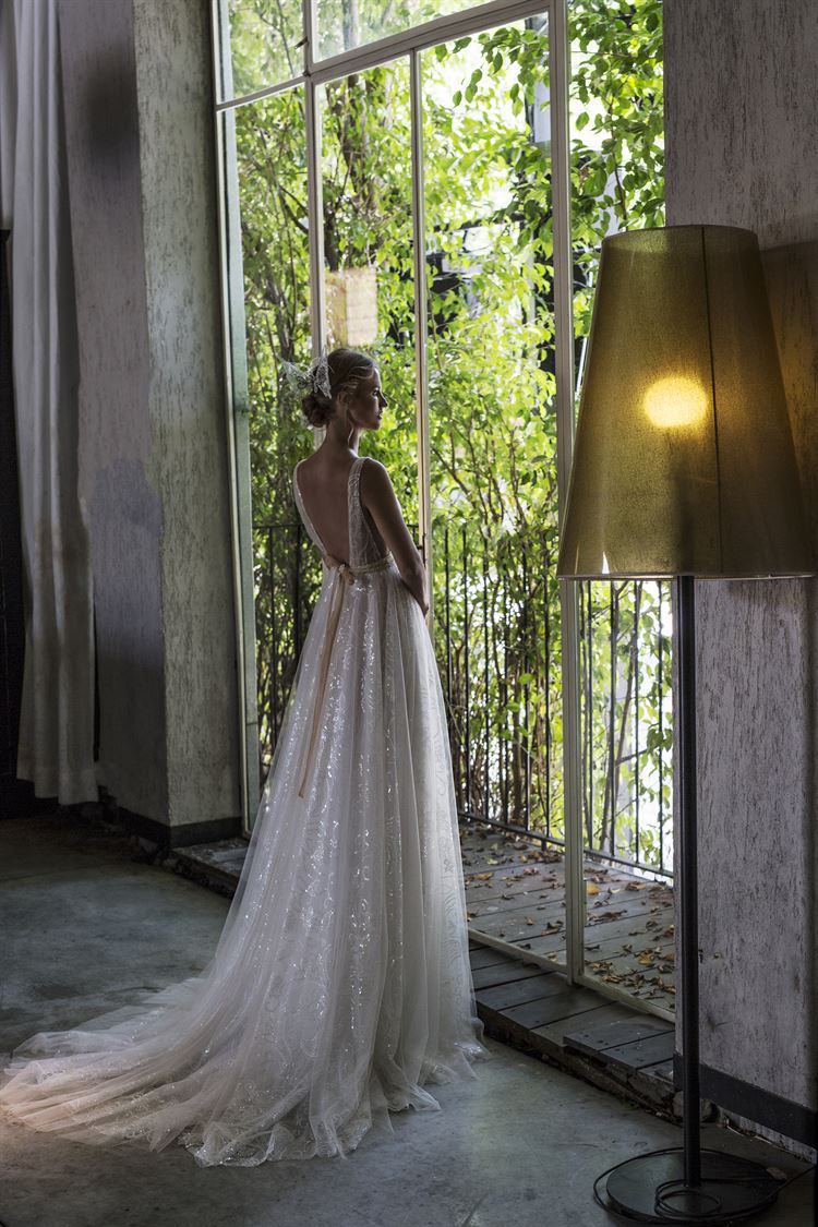 עד הקצה: השובל שגונב את ההצגה 10