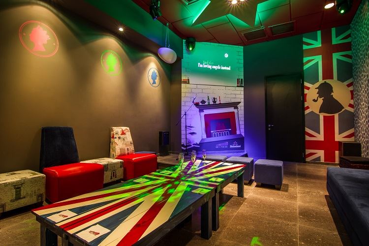 הזרקור: מי און דה מייק 4