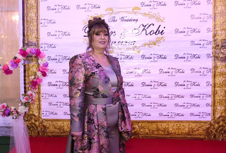 איך נראית השמלה של הבת של מעצבת ישראלית? 2