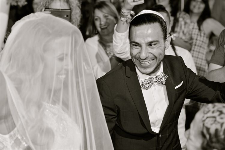 אל תפספסו: כניסה מקפיצה במיוחד לחתונה 13