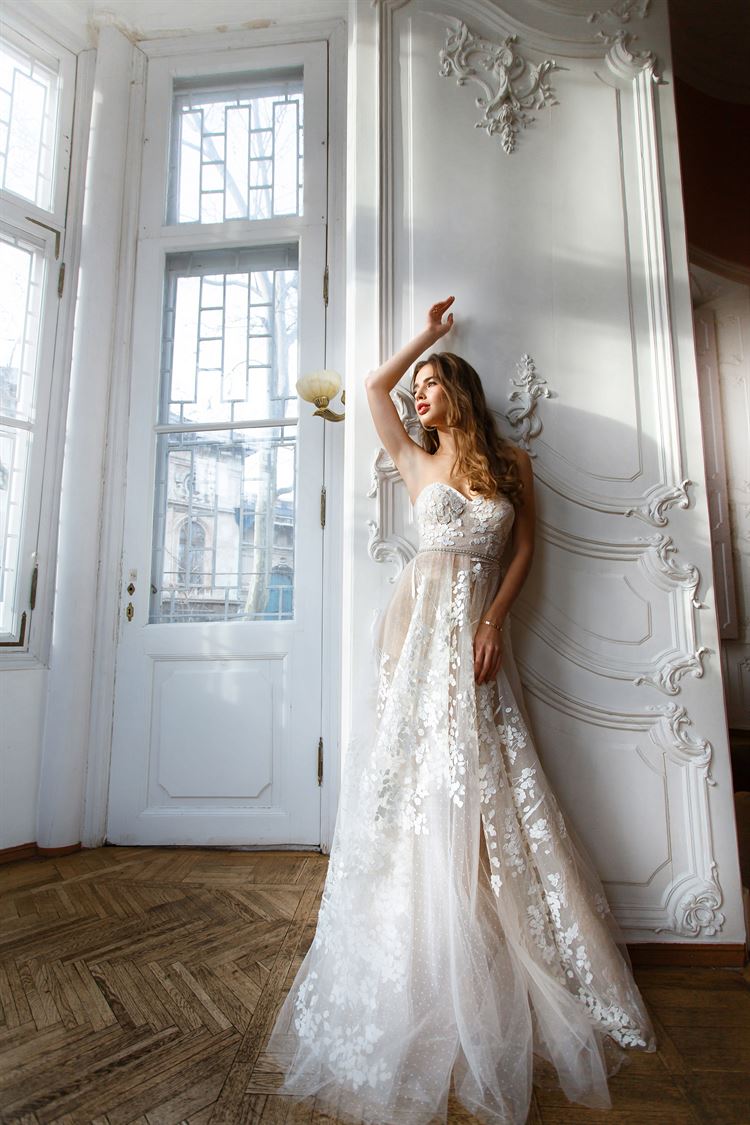 קולקציה פרחונית שמשאירה טעם לעוד, קולקצית גן הפרחים של נטלה (צילום: Mihail Kozhuhar)