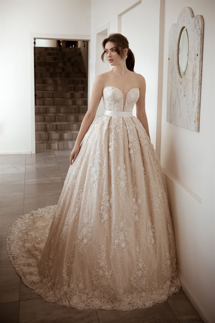 המעצבים ששינו קריירה והפכו לסיפור הצלחה מהדהד 7