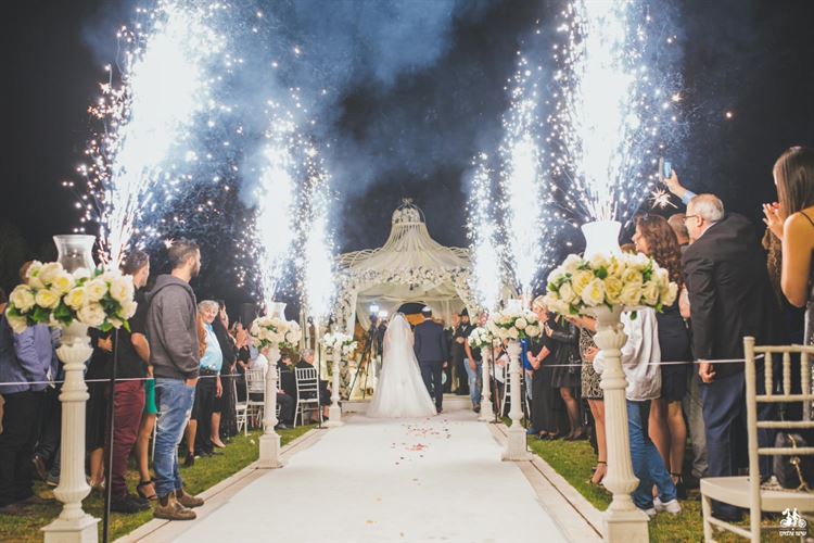 הכנות לחתונה במרוץ נגד השעון 15