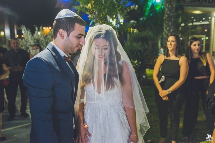 הכנות לחתונה במרוץ נגד השעון 16