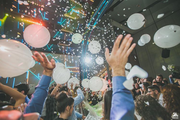 הכנות לחתונה במרוץ נגד השעון 20