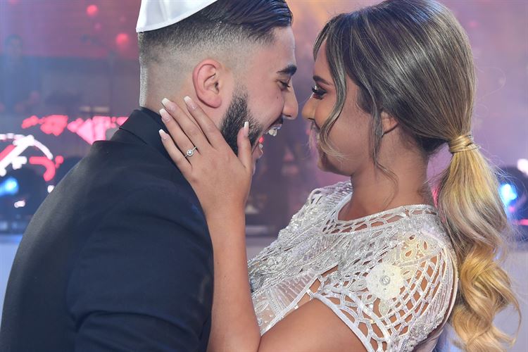 הפתעה בטרמינל 3: הצעת נישואים סוחפת 10