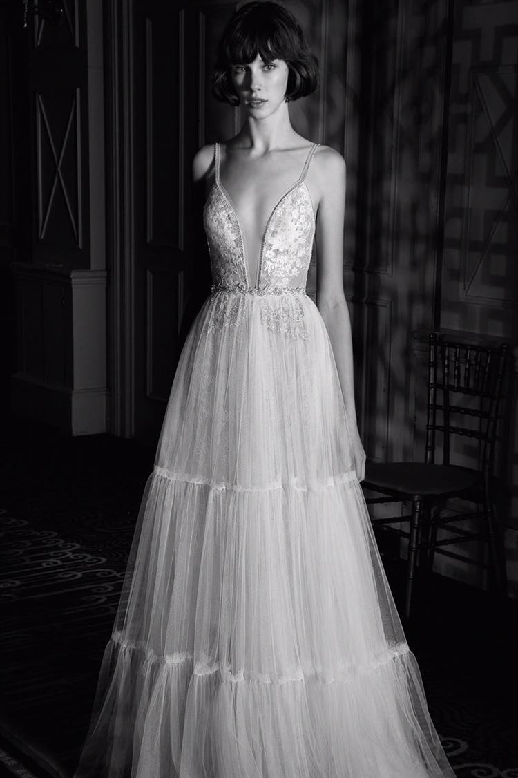 הדוגמנית הצעירה שכובשת את עולם שמלות הכלה 2