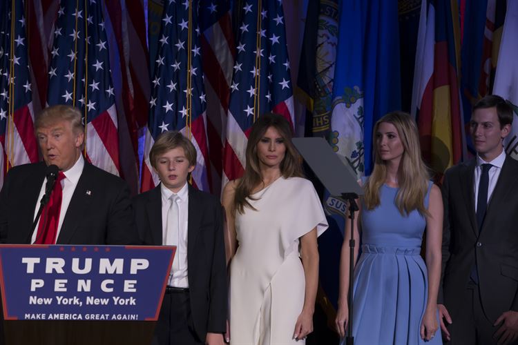 הכתף החשופה חוזרת: כל הדגמים הלוהטים 3