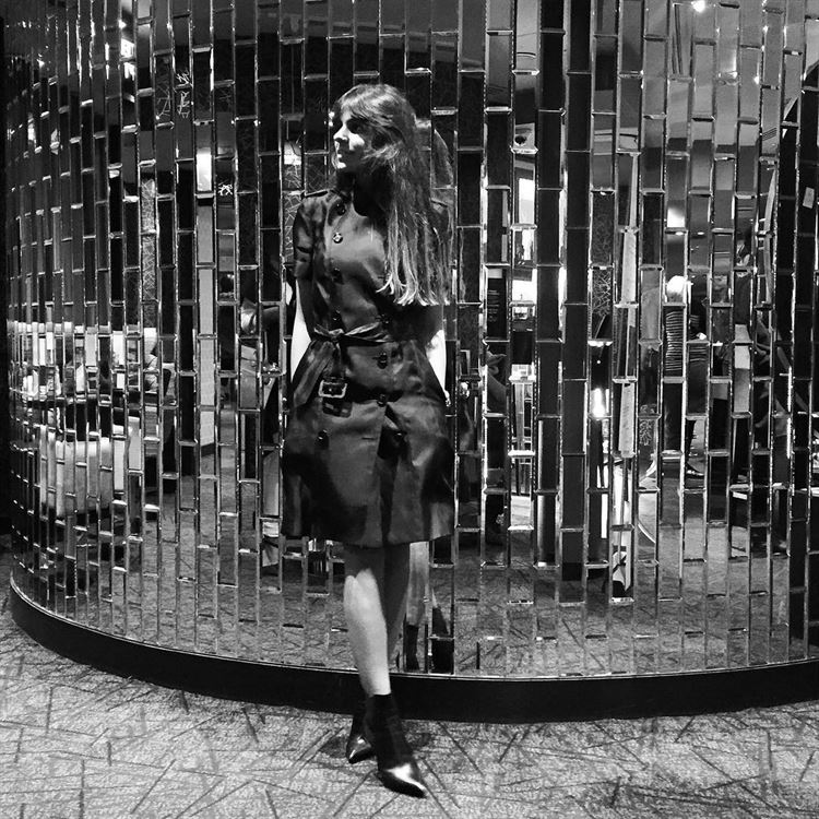 התחילה מגיל צעיר והפכה במהרה להצלחה מסחררת. ליז מרטינז (צילום: אינסטגרם)