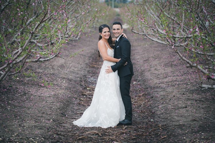 הזוג שארגן את החתונה הכי צבעונית שתראו 2