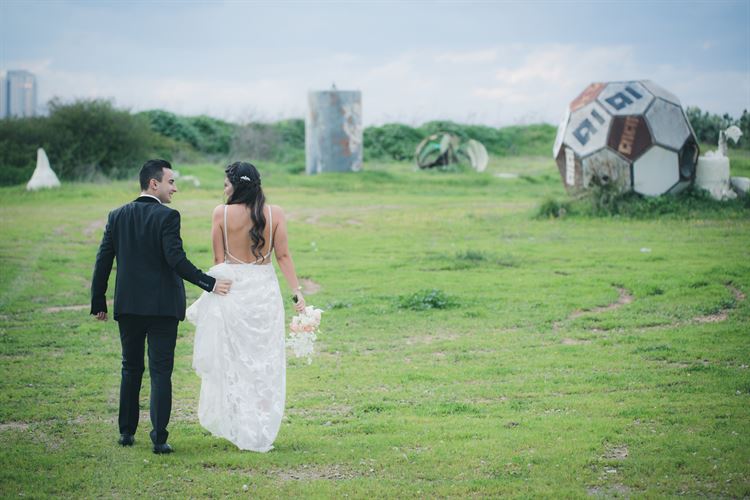 הזוג שארגן את החתונה הכי צבעונית שתראו 6