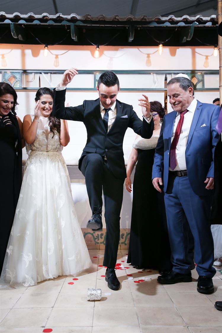 הזוג שארגן את החתונה הכי צבעונית שתראו 14