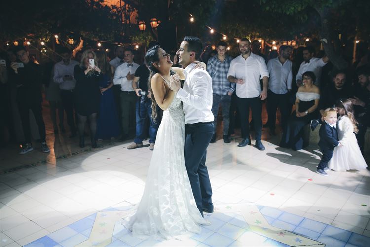 הזוג שארגן את החתונה הכי צבעונית שתראו 15