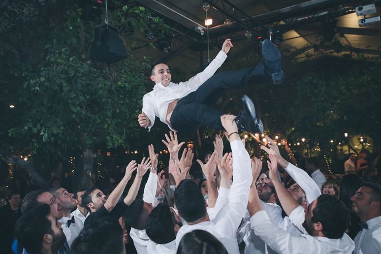 הזוג שארגן את החתונה הכי צבעונית שתראו 21