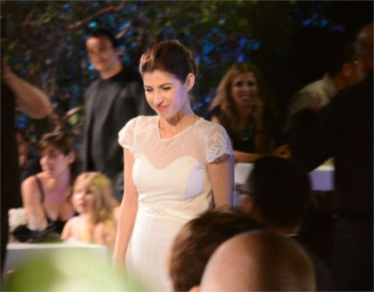 על הריוניות, שמלות כלה ומה שביניהן 5