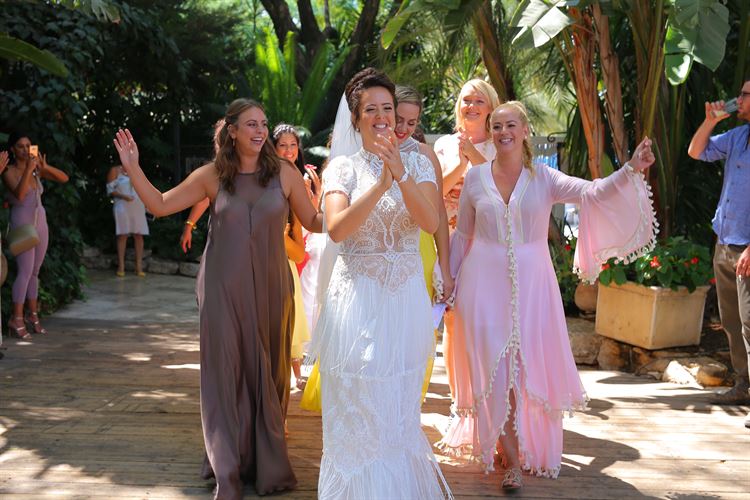 חתונת שישי צהריים לוהטת במיוחד 8