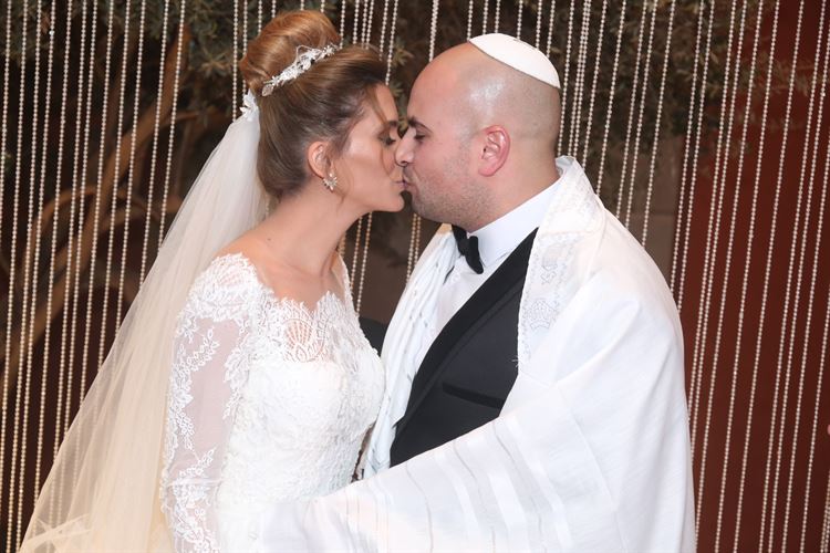 על הבמה: הצעת נישואים מרגשת בהופעה של פאר טסי 15