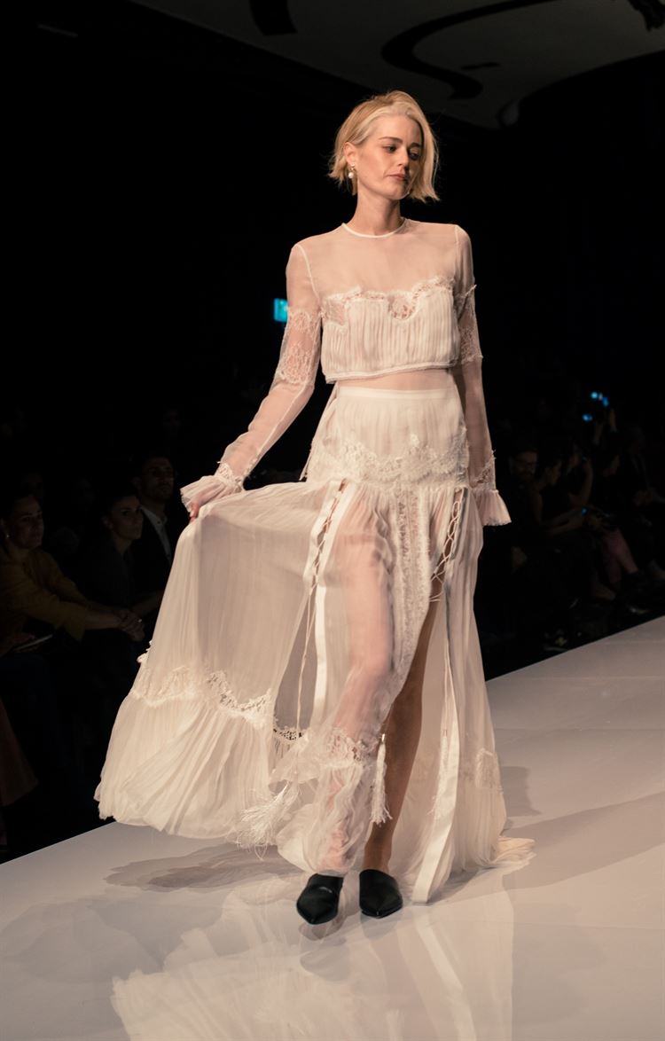 הדגמים הלוהטים שעלו על המסלול בשבוע האופנה גינדי 6