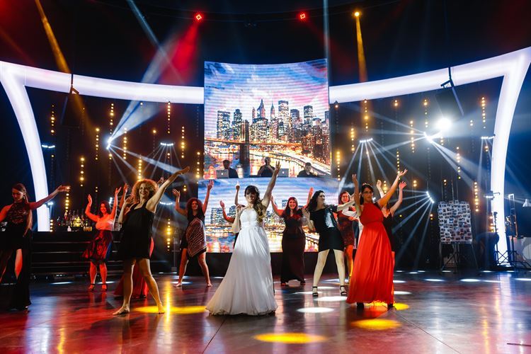 הזוגות שהרימו מופעים בלתי נשכחים בחתונה 4