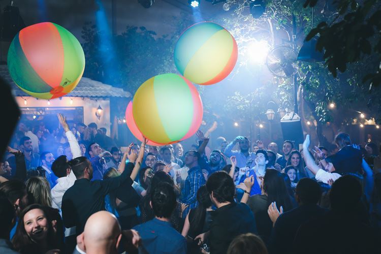 הזוגות שהרימו מופעים בלתי נשכחים בחתונה 6