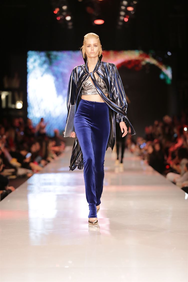 אל תמצמצו: גליה להב על המסלול של שבוע האופנה גינדי 15