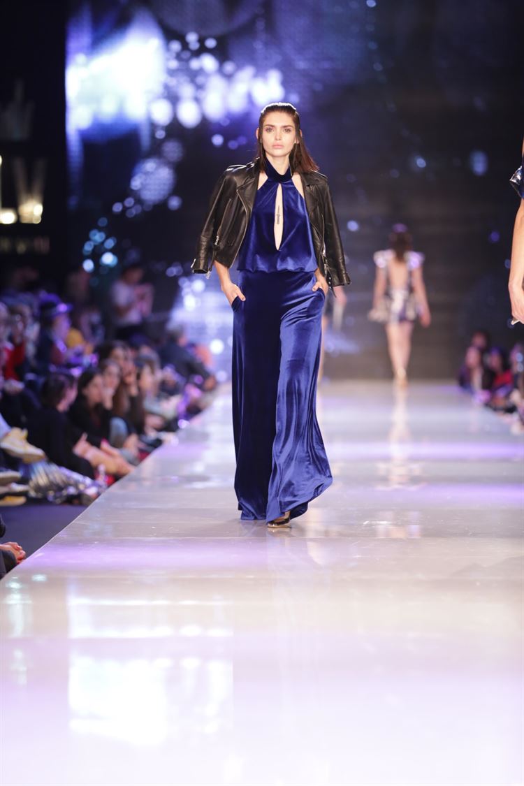 אל תמצמצו: גליה להב על המסלול של שבוע האופנה גינדי 19