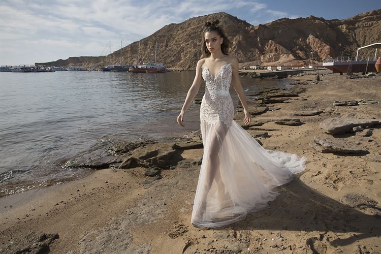 קרן מור יוסף מפזרת סטייל מול חופי סיני 3