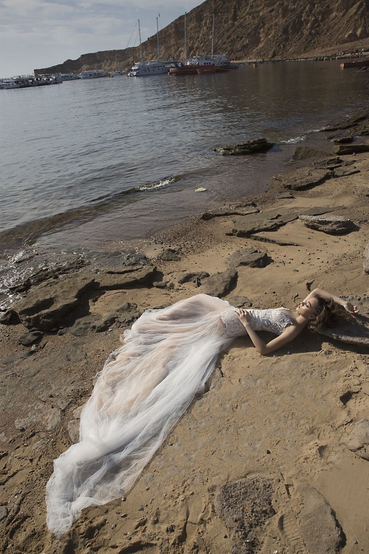 קרן מור יוסף מפזרת סטייל מול חופי סיני 4