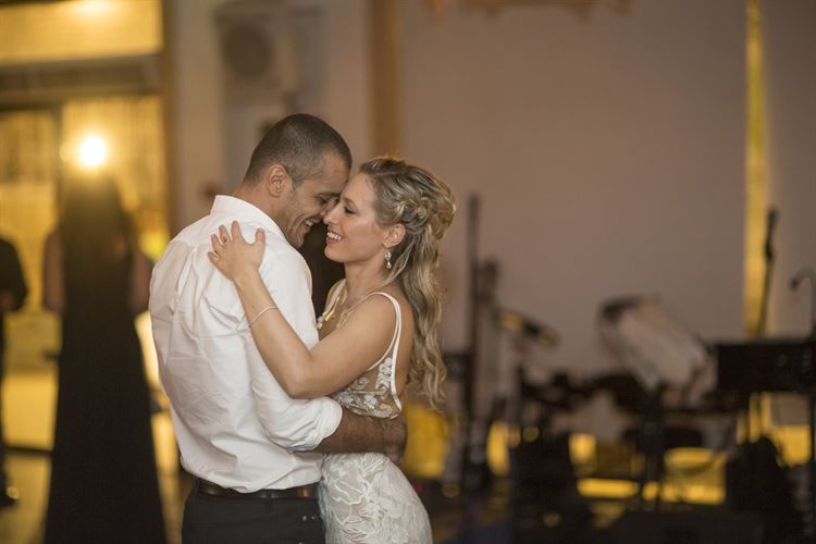 מהפך: צפו בחתונה שוברת שגרה 17