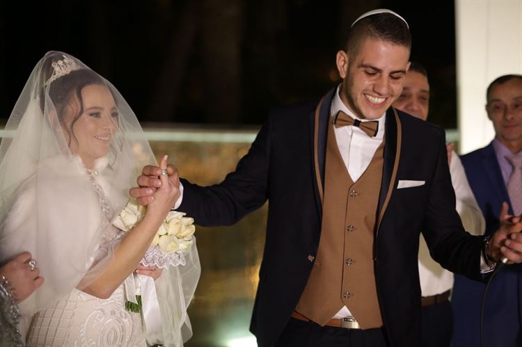 קבלו אותו: החתן המקורי של החודש 27