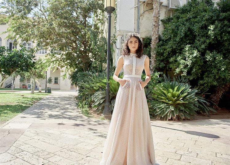 תעשו כבוד: נטלי סיסאורי כובשת את עולם האופנה 10