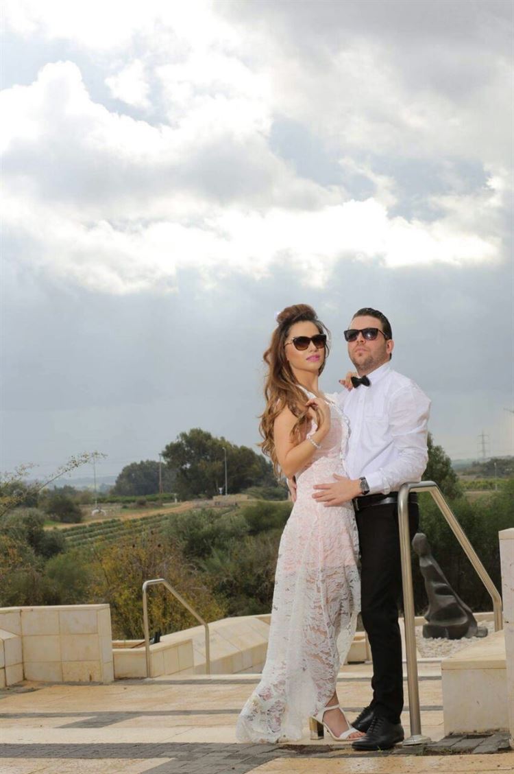 שיא השיק בתמונות 'טראש', החתונה של סטפני סורמונט ורפאל קסטרו (צילום: טל אקוקה)