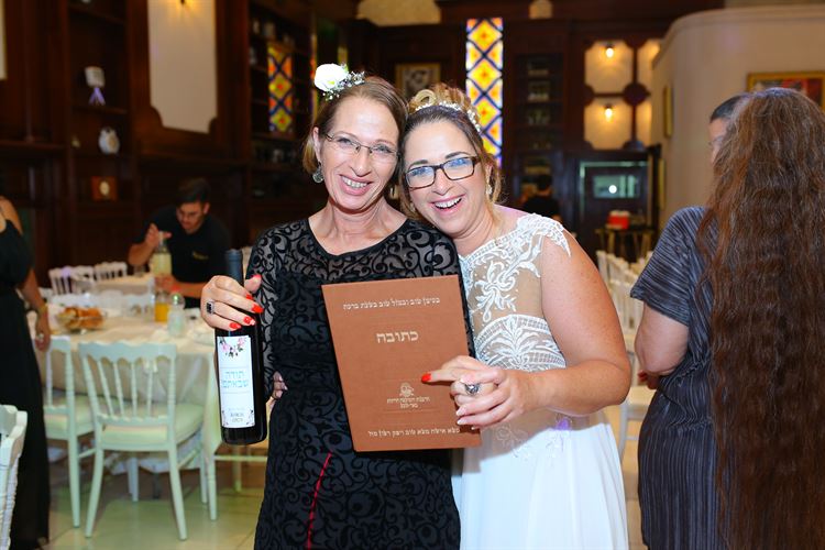 צפו: חתונה באווירה רגועה ואינטימית 13