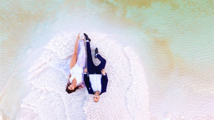 להסתכל ולקנא: תמונות חתונה בלוקיישן מהפנט 3