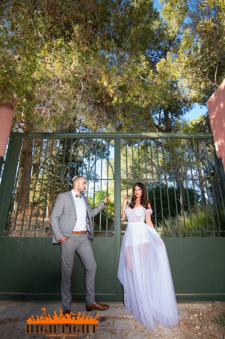 להסתכל ולקנא: תמונות חתונה בלוקיישן מהפנט 13