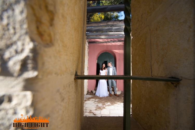 להסתכל ולקנא: תמונות חתונה בלוקיישן מהפנט 14