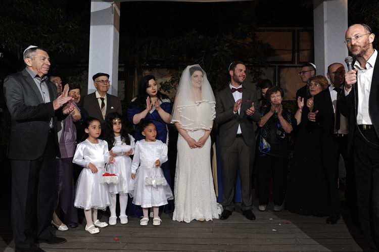 מרגש: לא תאמינו מי שר לזוג שבתמונה 14